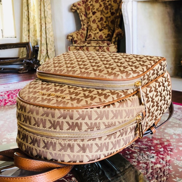 Michael Kors md Abbey Backpack&wallet&pom pom - Picture 3 of 8